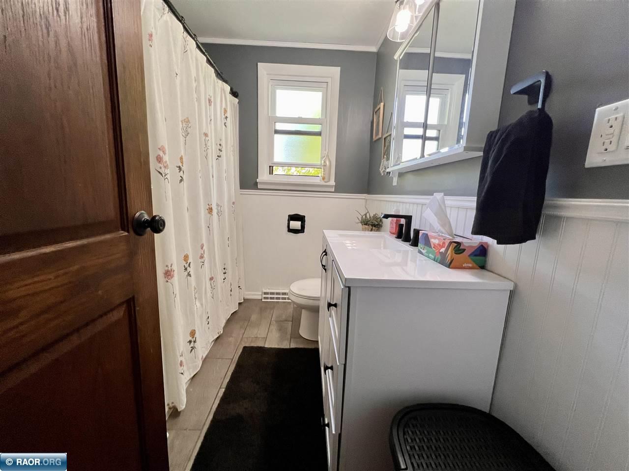 403 13th Avenue West Eveleth, MN 55734 - Photo 11 of 35