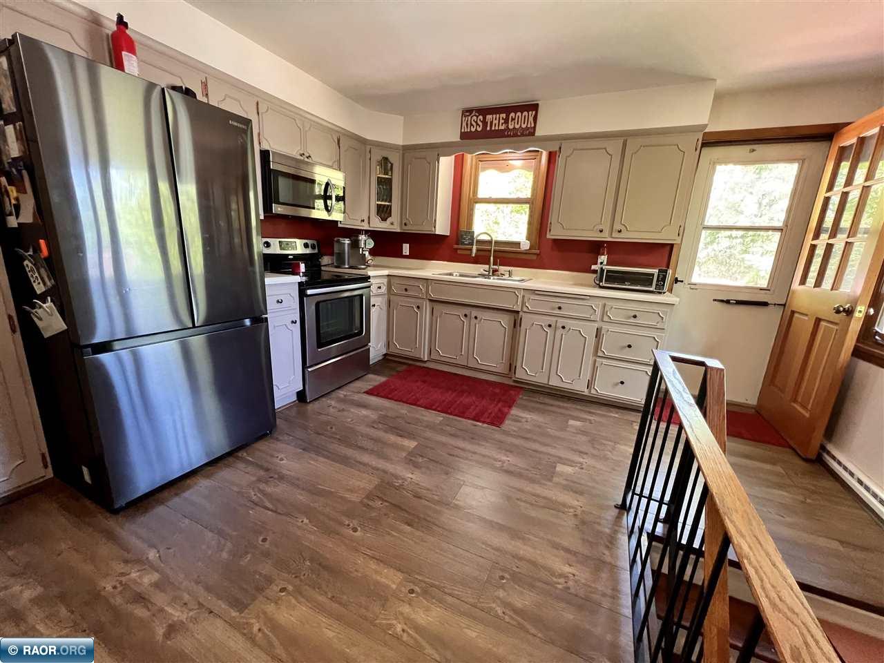 403 13th Avenue West Eveleth, MN 55734 - Photo 4 of 35