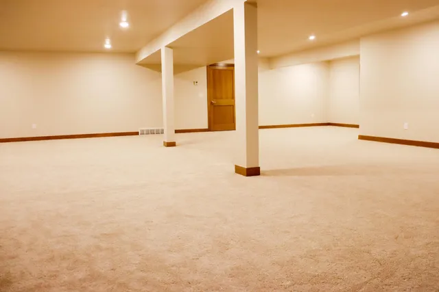 $839,900 | 266 East Sweetwater Way, Appleton, WI 54913