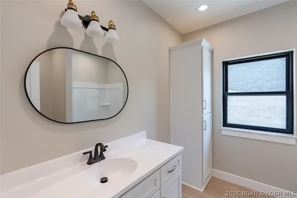 $985,000 | 27882 Waters Edge Lane, Rocky Mount, MO 65072
