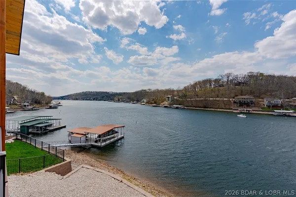 $985,000 | 27882 Waters Edge Lane, Rocky Mount, MO 65072