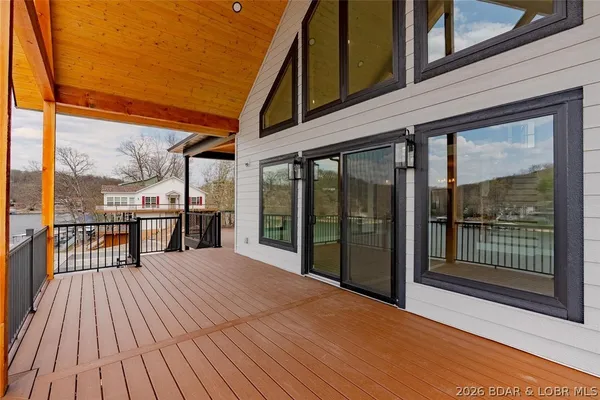 $985,000 | 27882 Waters Edge Lane, Rocky Mount, MO 65072