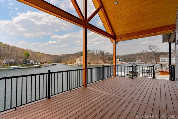 $985,000 | 27882 Waters Edge Lane, Rocky Mount, MO 65072