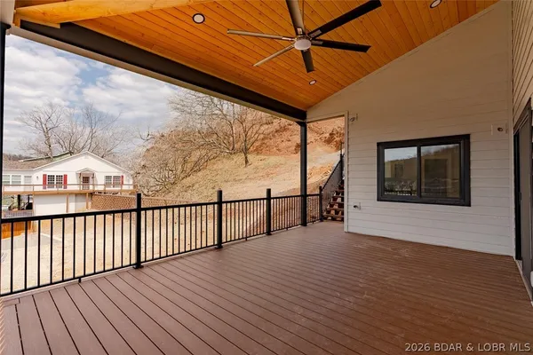 $985,000 | 27882 Waters Edge Lane, Rocky Mount, MO 65072