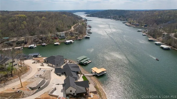 $985,000 | 27882 Waters Edge Lane, Rocky Mount, MO 65072