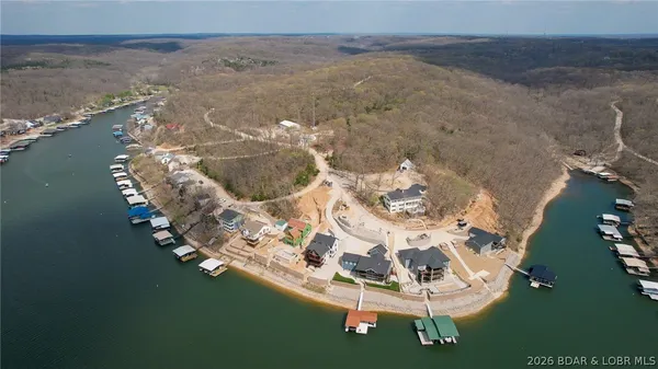 $985,000 | 27882 Waters Edge Lane, Rocky Mount, MO 65072