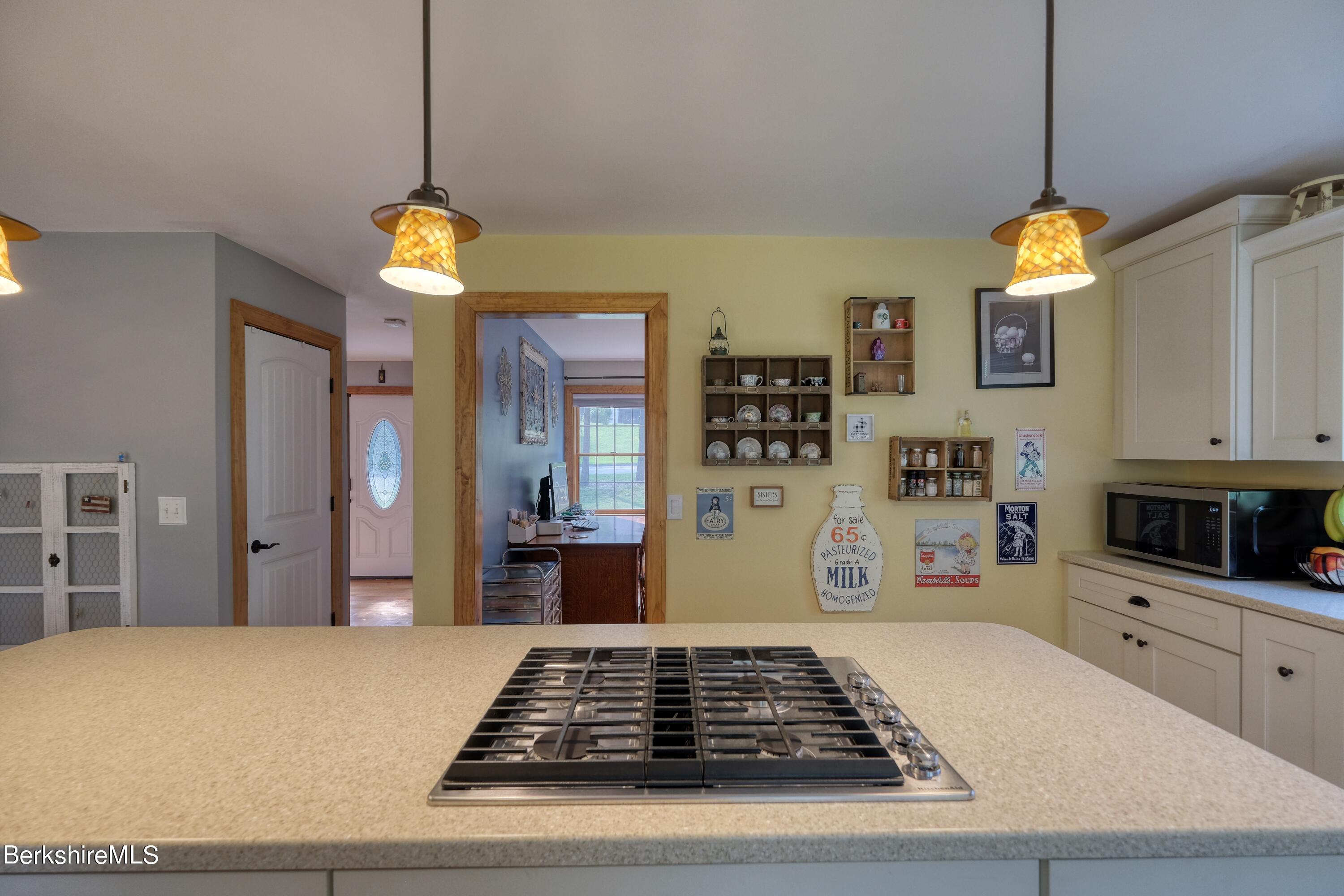 90 Valentine Road Pittsfield, MA 01201 - Photo 21 of 54 Kitchen