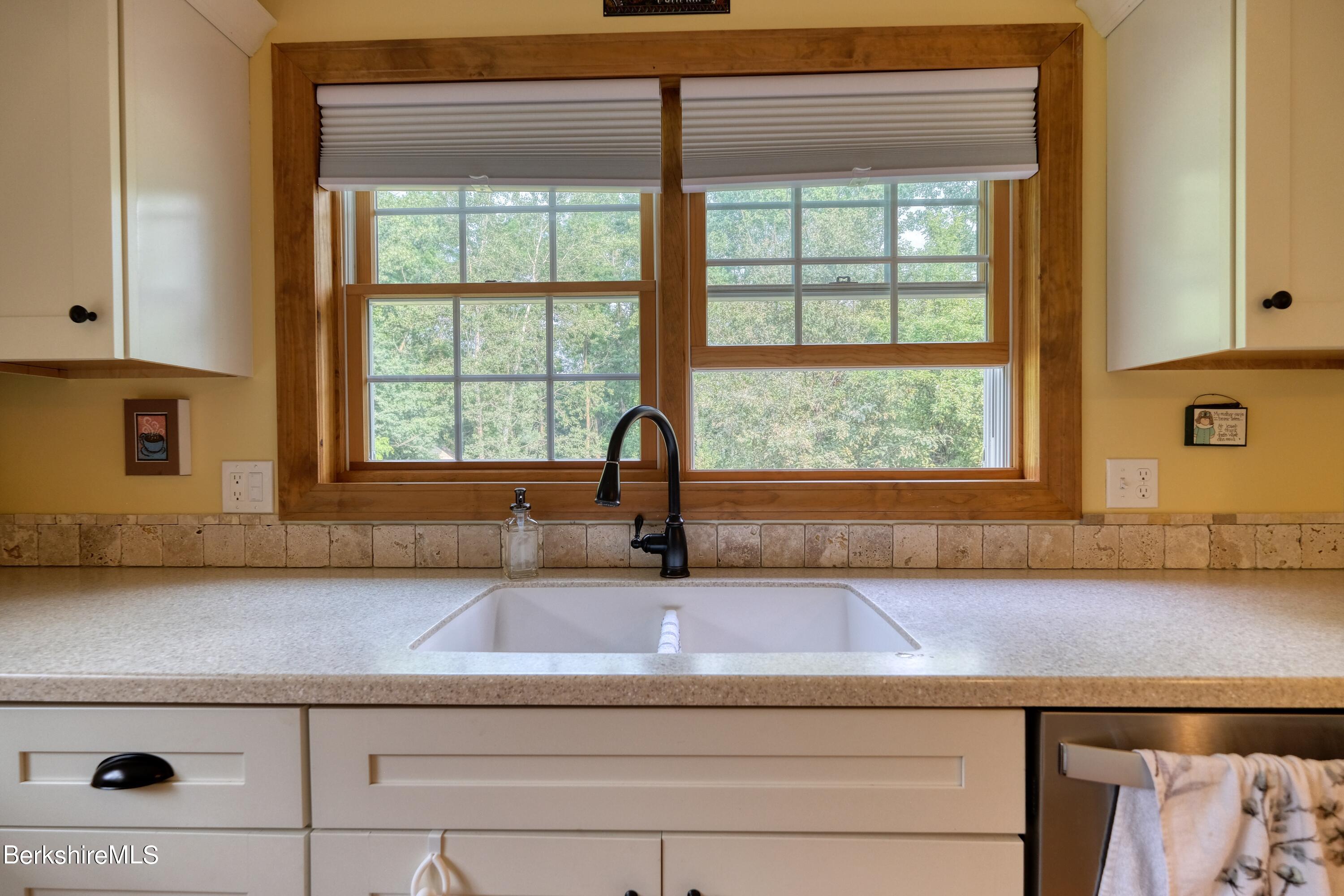 90 Valentine Road Pittsfield, MA 01201 - Photo 24 of 54 Kitchen