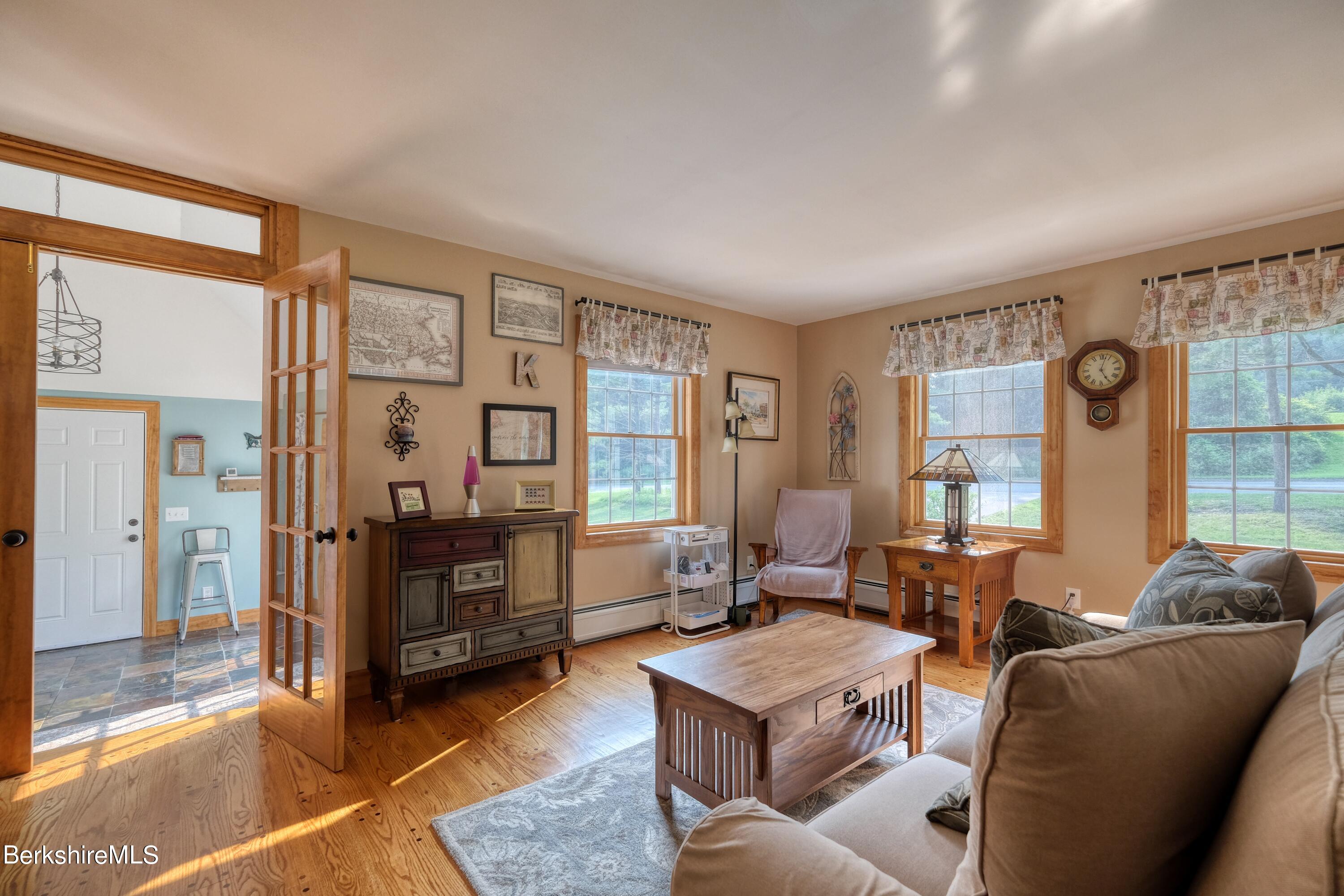 90 Valentine Road Pittsfield, MA 01201 - Photo 10 of 54 Living Room