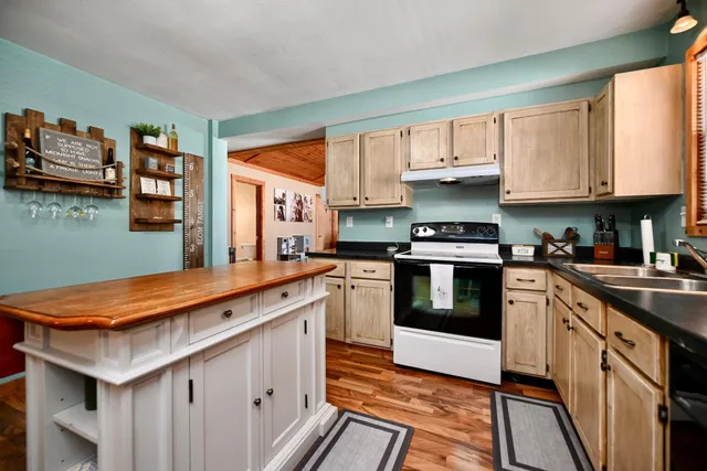 $210,000 | 313 South Washington Street, Houston, MN 55943