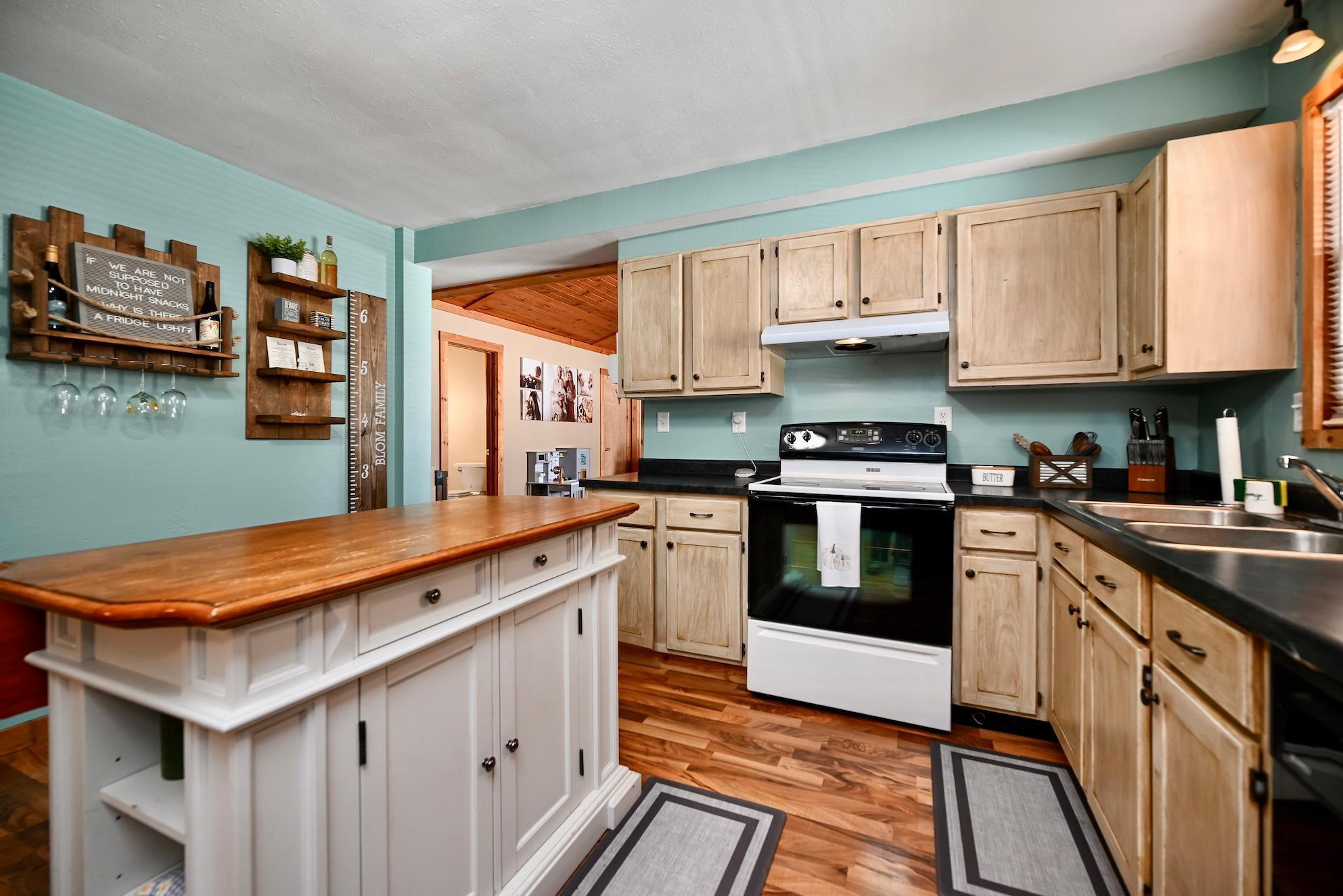 313 South Washington Street Houston, MN 55943 - Photo 14 of 35