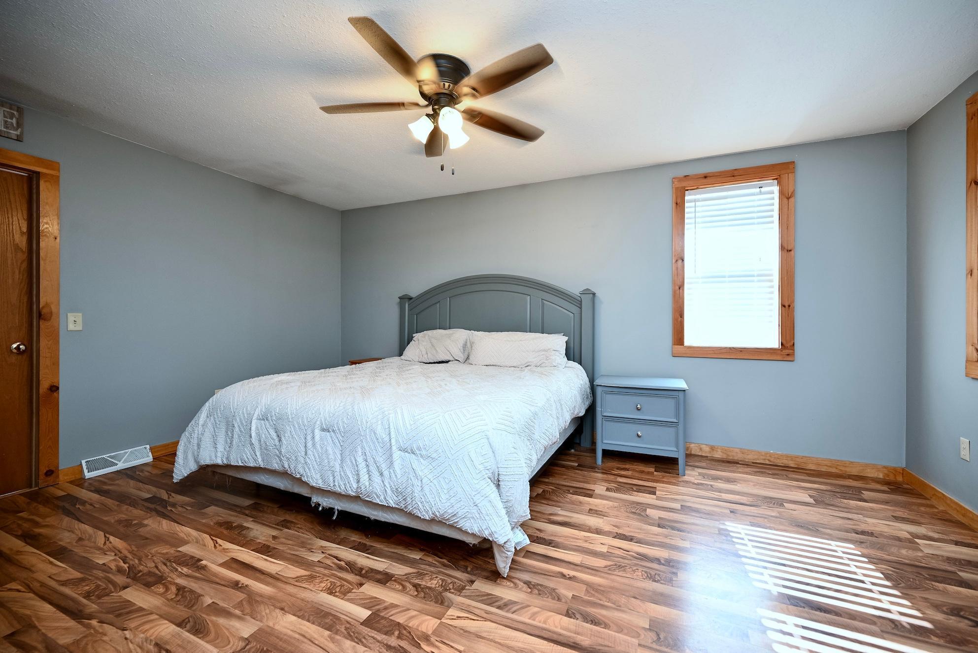 313 South Washington Street Houston, MN 55943 - Photo 17 of 35