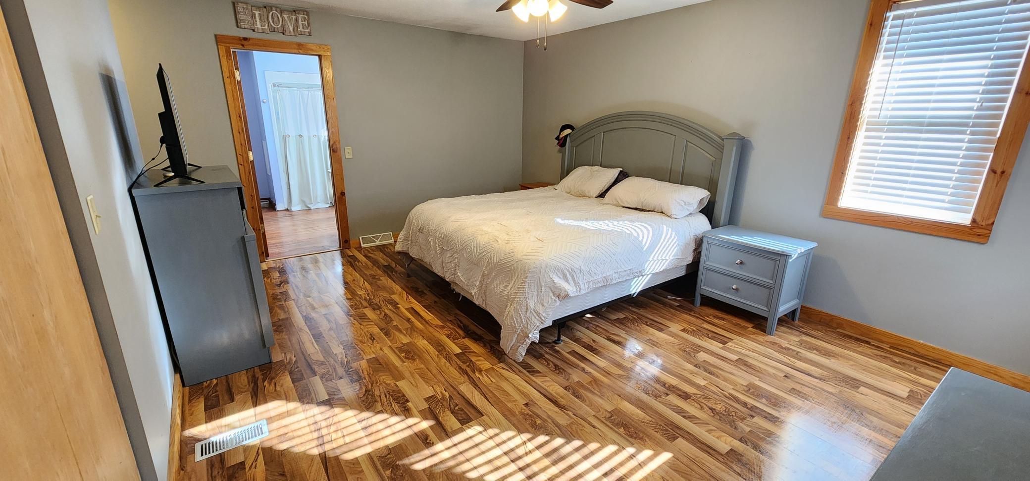 313 South Washington Street Houston, MN 55943 - Photo 6 of 35