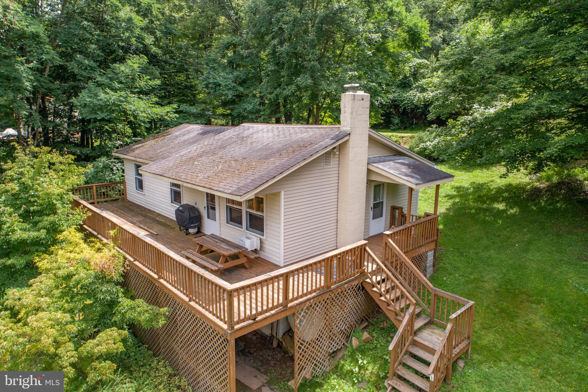 29 Sloan Tract Road Oakland, MD 21550 - Photo 4 of 32 Gallery Image 4