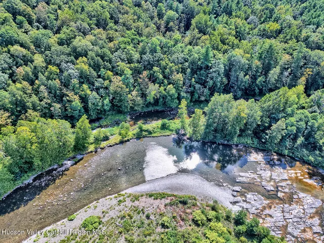 $599,000 | 70 Horseneck Road, Freehold, NY 12431