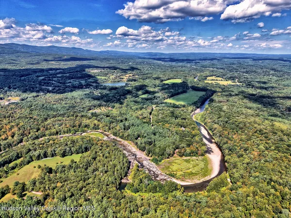 $599,000 | 70 Horseneck Road, Freehold, NY 12431