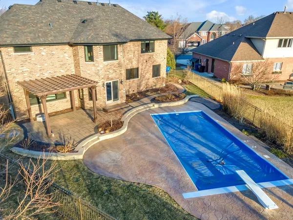a house view with a outdoor space