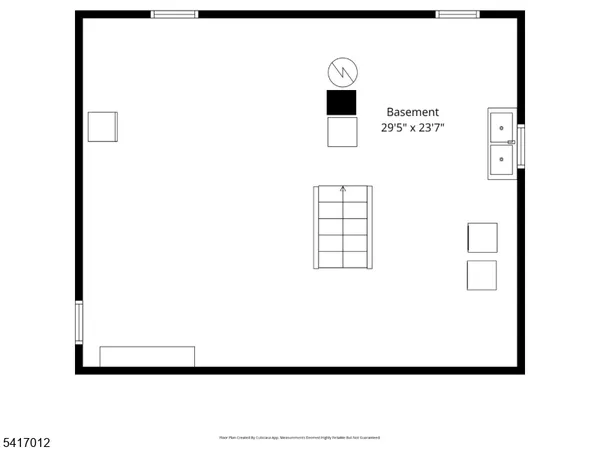 a picture of a book shelf