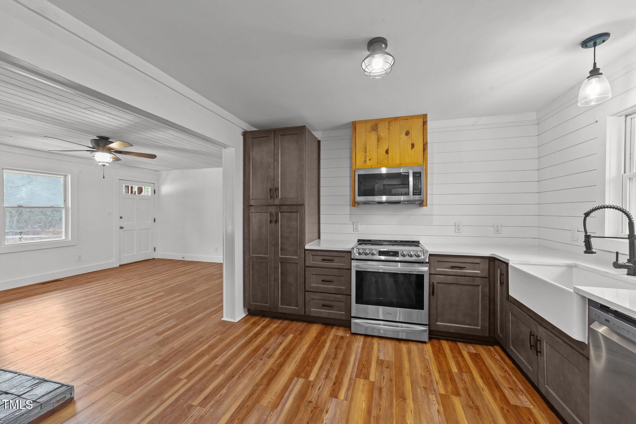 593 Bailey Road Coats, NC 27521 - Photo 14 of 38 36-web-or-mls-VB4A5614