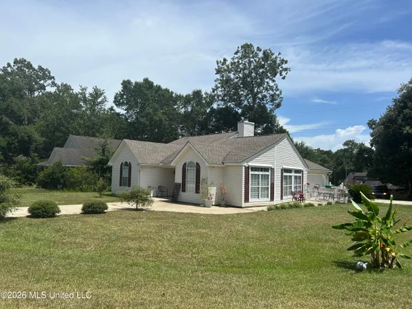 $250,000 | 980 Hamakua Street, Diamondhead, MS 39525