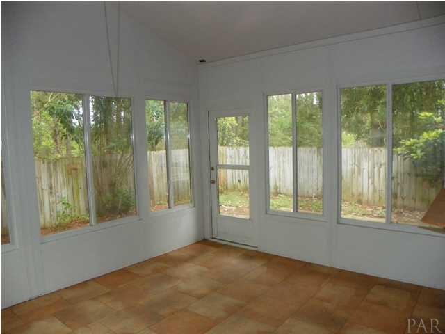 1614 Stanford Road Gulf Breeze, FL 32563 - Photo 13 of 17