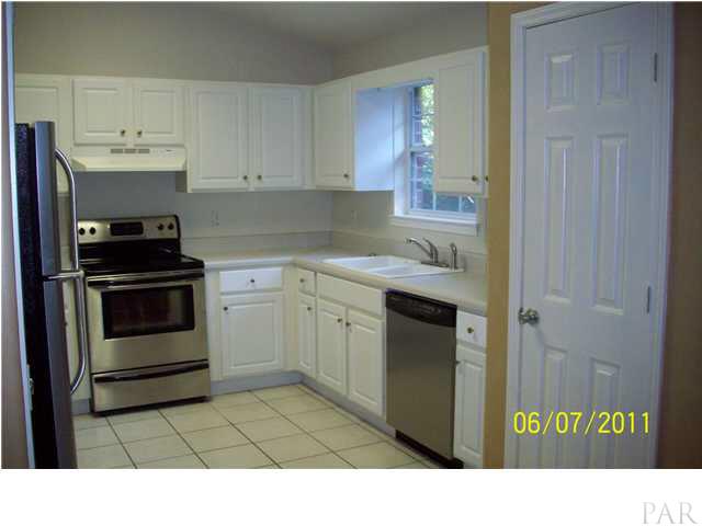 1614 Stanford Road Gulf Breeze, FL 32563 - Photo 7 of 17