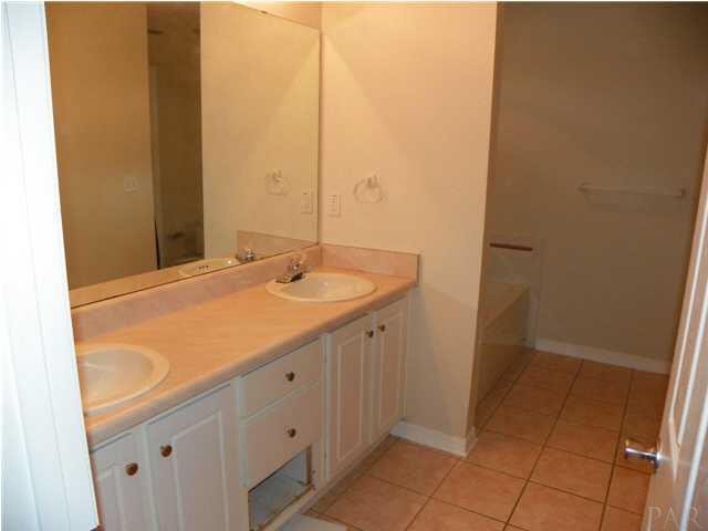 1614 Stanford Road Gulf Breeze, FL 32563 - Photo 9 of 17