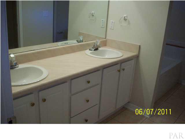 1614 Stanford Road Gulf Breeze, FL 32563 - Photo 10 of 17