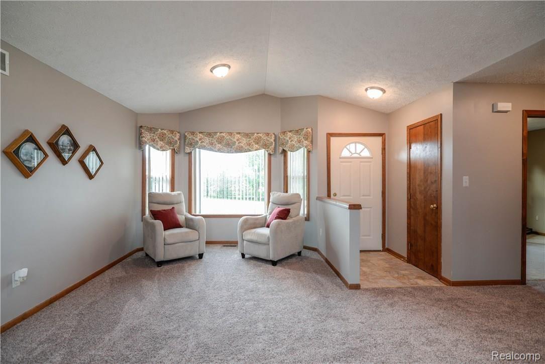 6225 Mason Road Howell, MI 48843 - Photo 10 of 59 _AUG4854.jpg