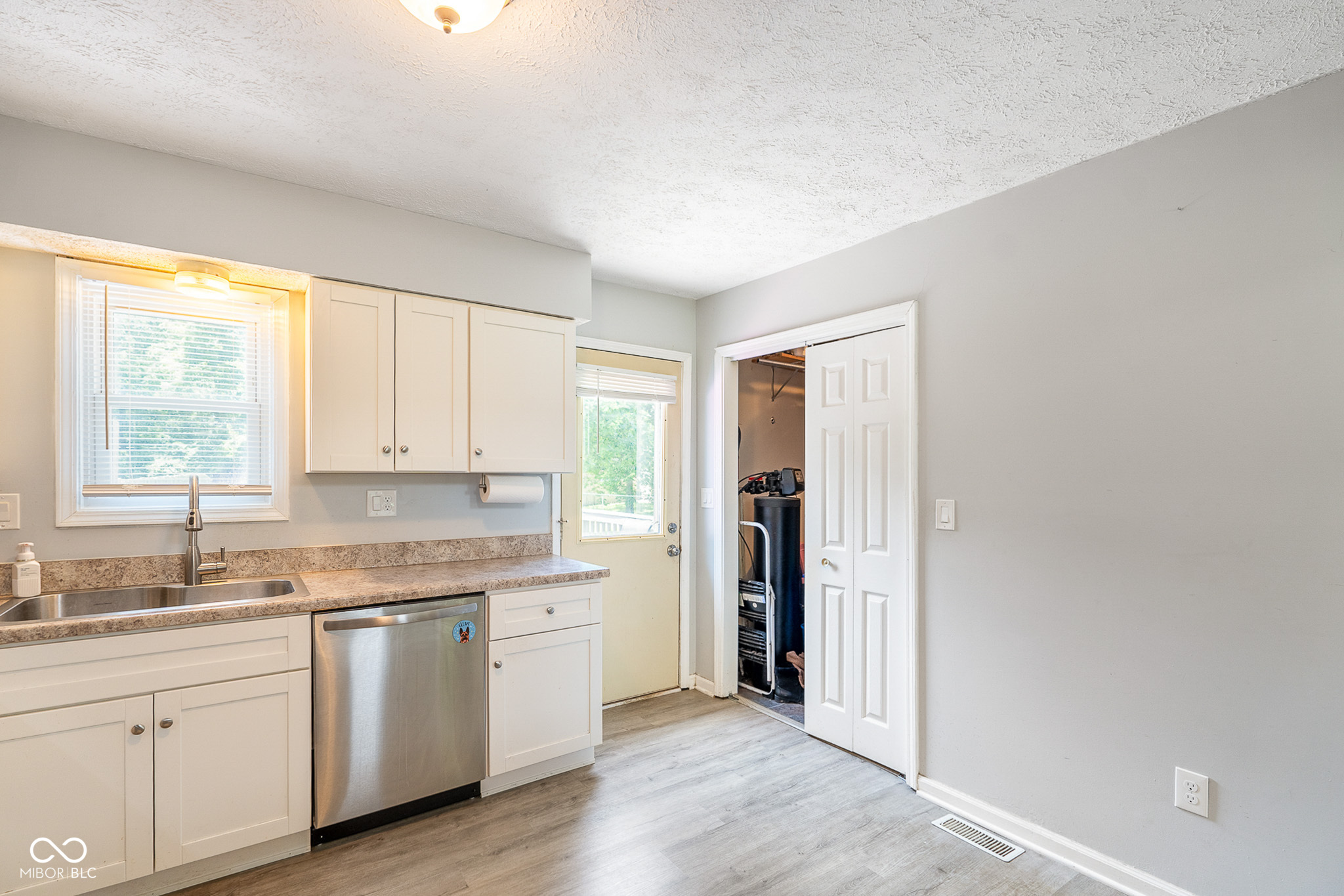 2751 East Midland Road Indianapolis, IN 46227 - Photo 7 of 33