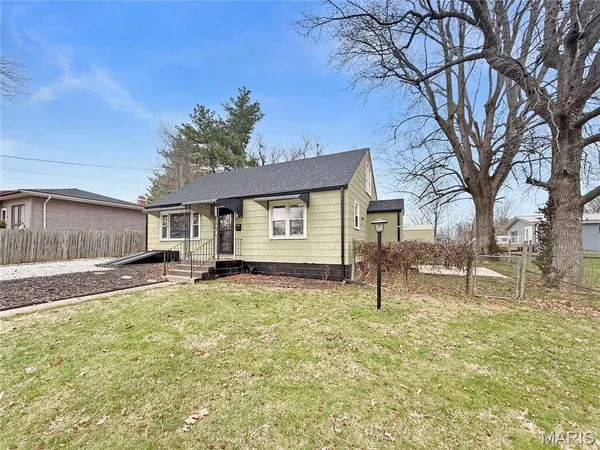 $185,000 | 624 West New Street, Palmyra, MO 63461