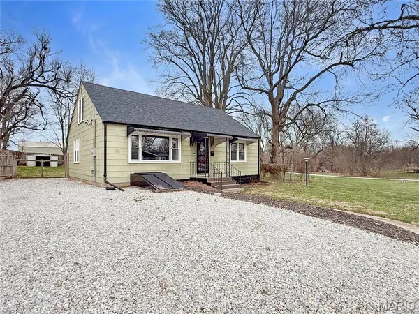 $185,000 | 624 West New Street, Palmyra, MO 63461