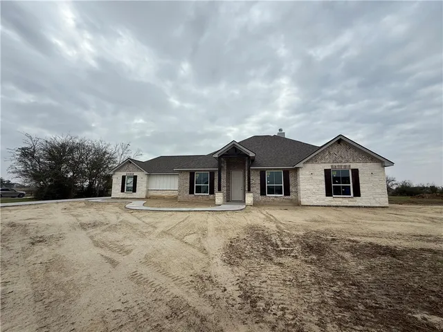 $589,900 | 3245 Hunters Crossing, Bryan, TX 77808