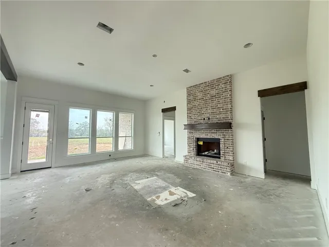 $589,900 | 3245 Hunters Crossing, Bryan, TX 77808