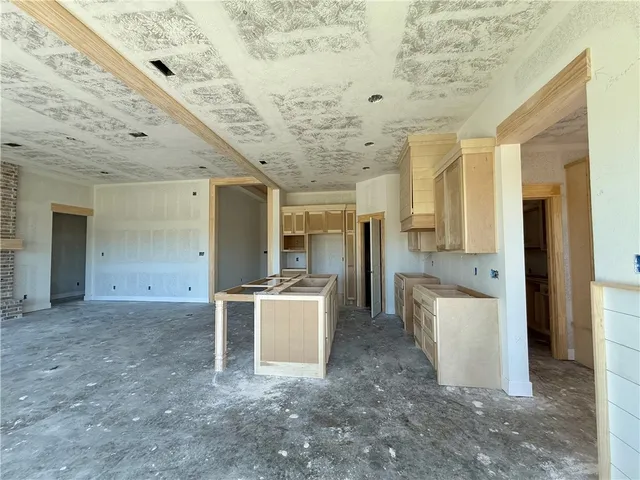 $589,900 | 3245 Hunters Crossing, Bryan, TX 77808