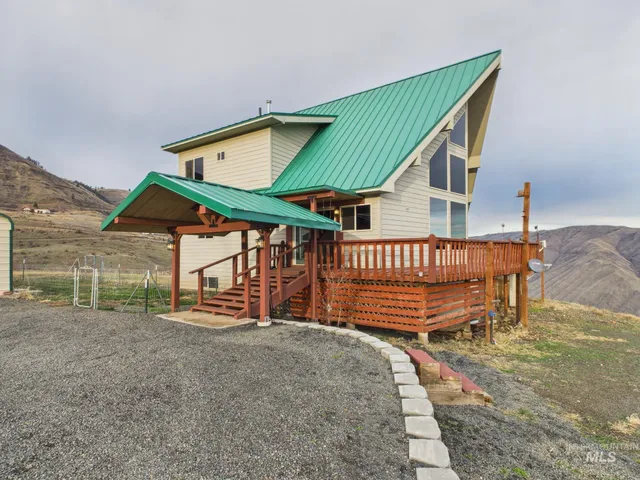 $649,000 | 190 Mdw Vw Lane, White Bird, ID 83554
