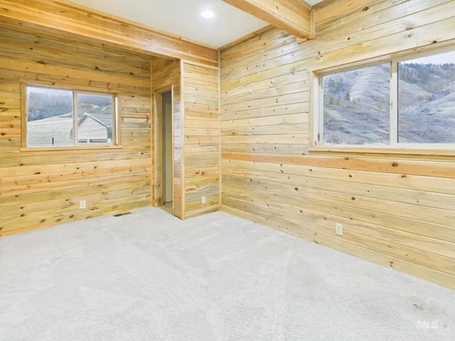 $649,000 | 190 Mdw Vw Lane, White Bird, ID 83554