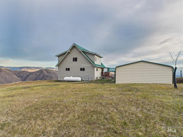 $649,000 | 190 Mdw Vw Lane, White Bird, ID 83554