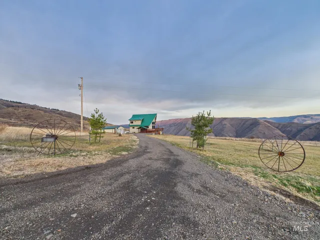 $649,000 | 190 Mdw Vw Lane, White Bird, ID 83554