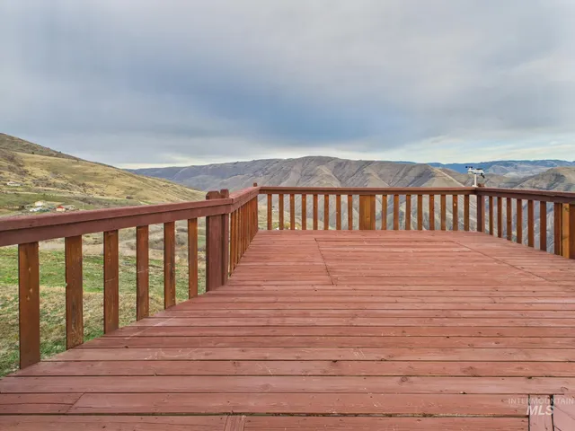 $649,000 | 190 Mdw Vw Lane, White Bird, ID 83554