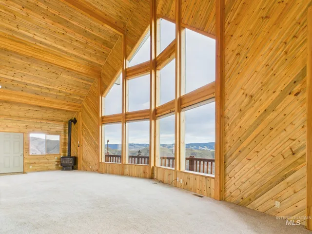 $649,000 | 190 Mdw Vw Lane, White Bird, ID 83554