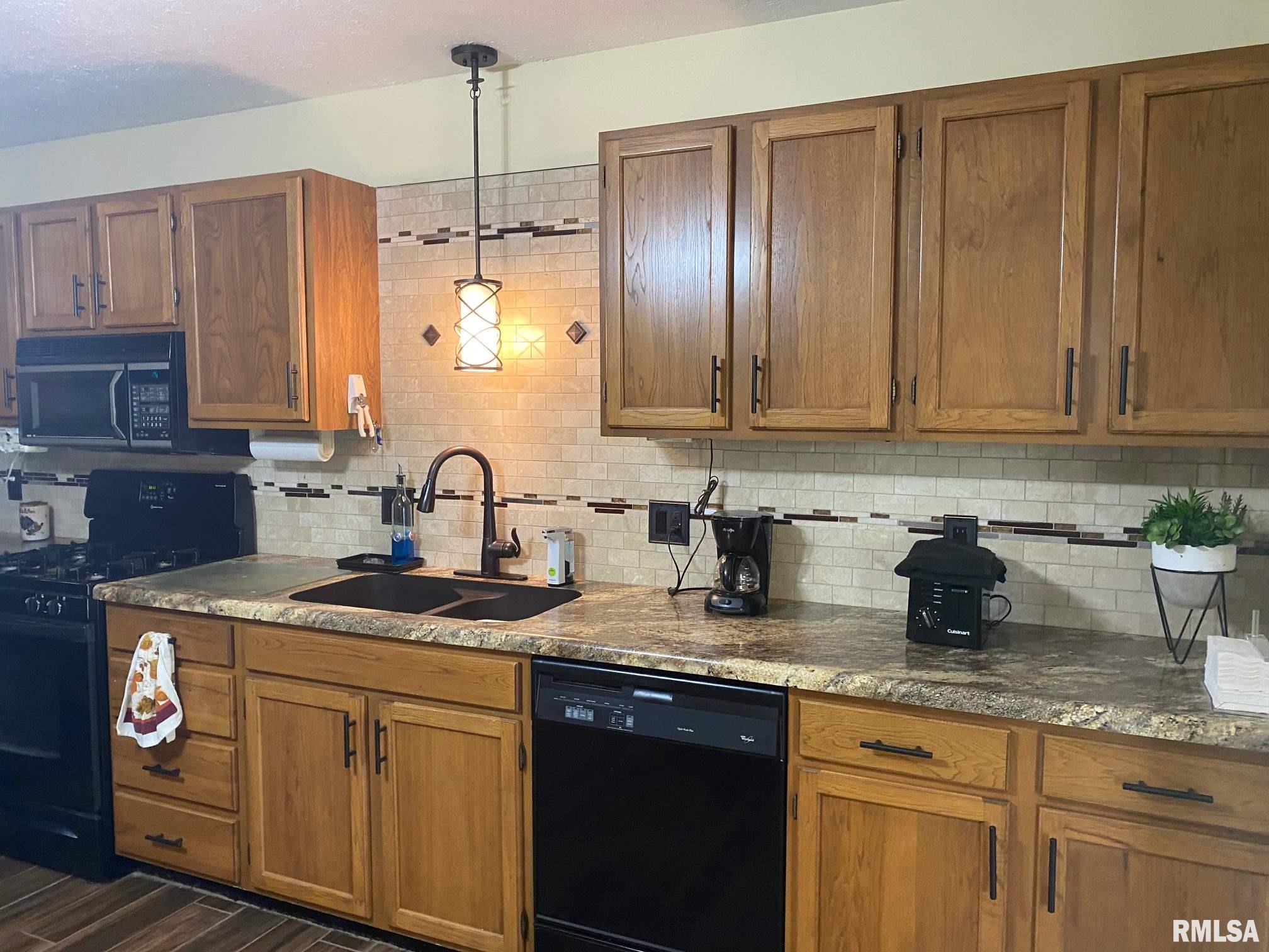 4301 Pickfair Road Springfield, IL 62703 - Photo 10 of 19