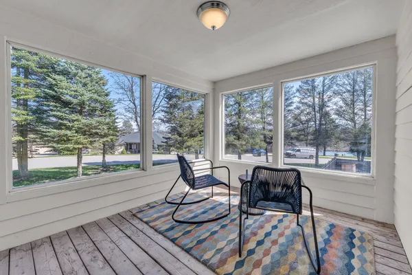 $575,000 | 2750 Bayview Drive, Pinckney, MI 48169