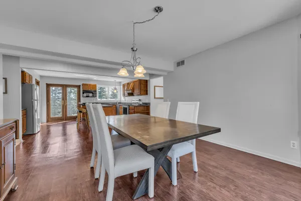 $575,000 | 2750 Bayview Drive, Pinckney, MI 48169