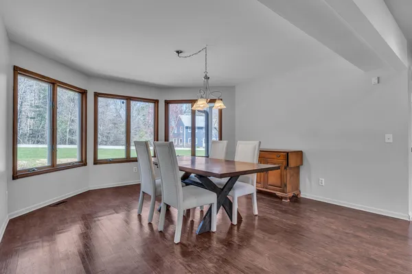 $575,000 | 2750 Bayview Drive, Pinckney, MI 48169