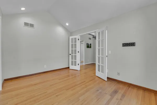 $575,000 | 2750 Bayview Drive, Pinckney, MI 48169