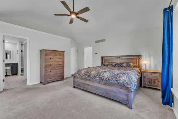 $575,000 | 2750 Bayview Drive, Pinckney, MI 48169