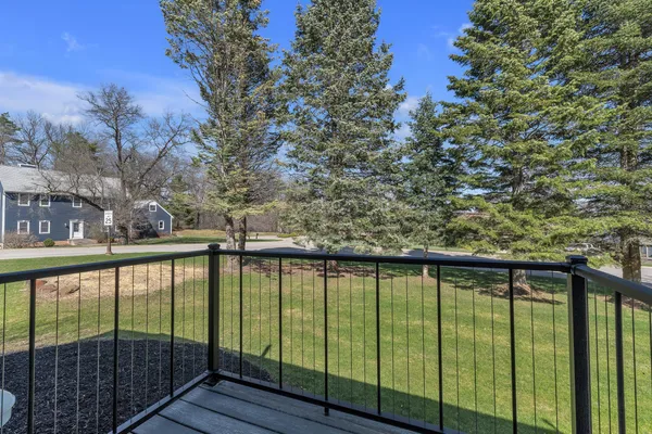 $575,000 | 2750 Bayview Drive, Pinckney, MI 48169