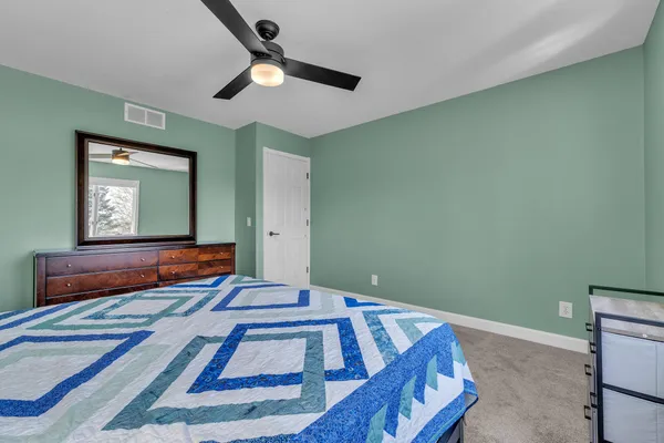 $575,000 | 2750 Bayview Drive, Pinckney, MI 48169