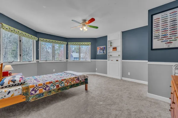 $575,000 | 2750 Bayview Drive, Pinckney, MI 48169